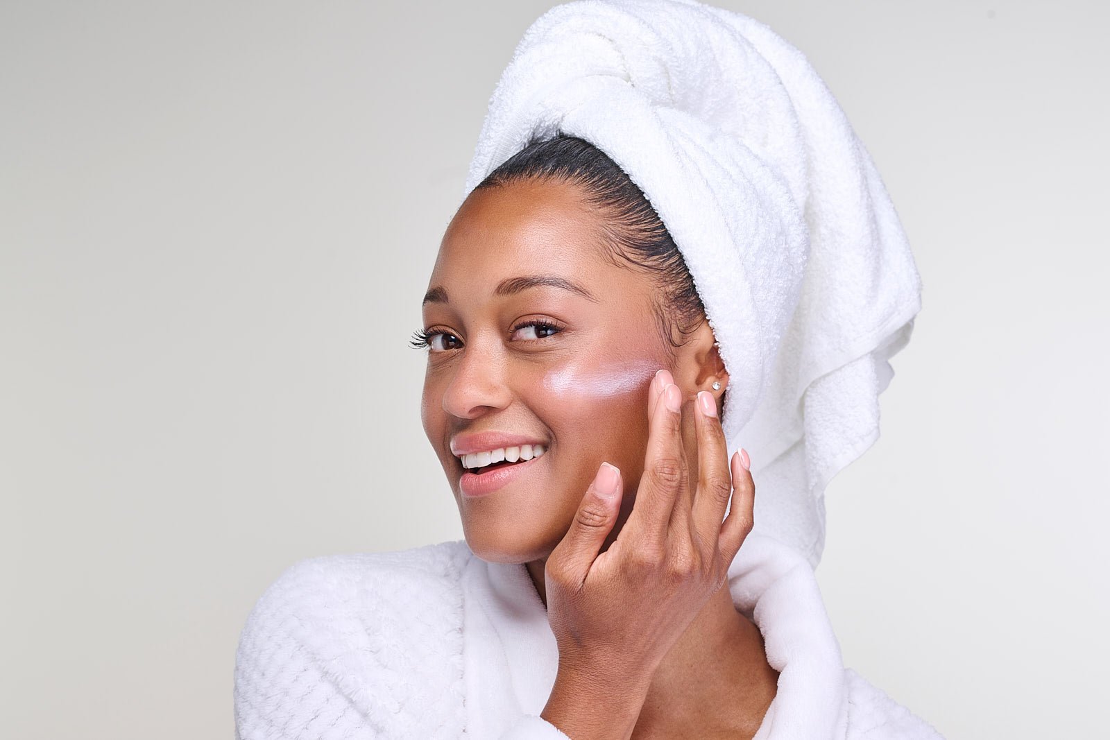 Best Mineral Sunscreens for Dark Skin with No White Cast - Mama Sol