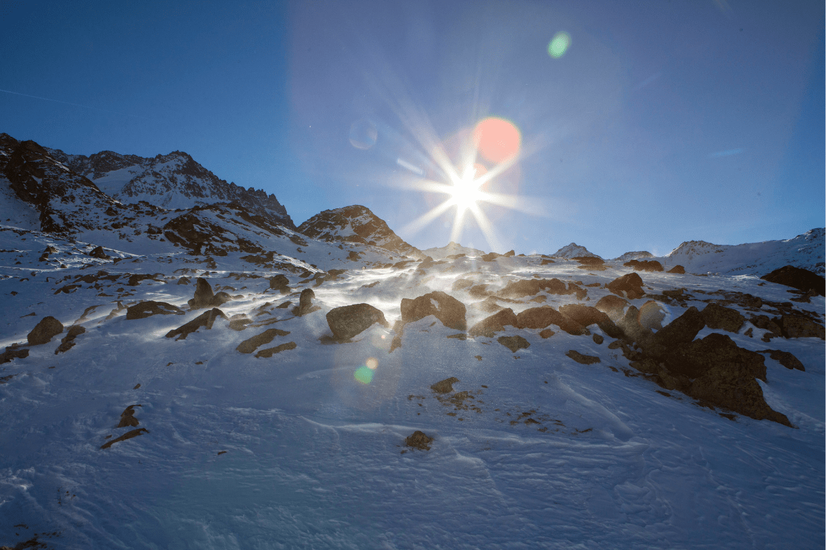 The Best Sunscreen for Skiing: Ultimate Protection for Alpine Adventures - Mama Sol